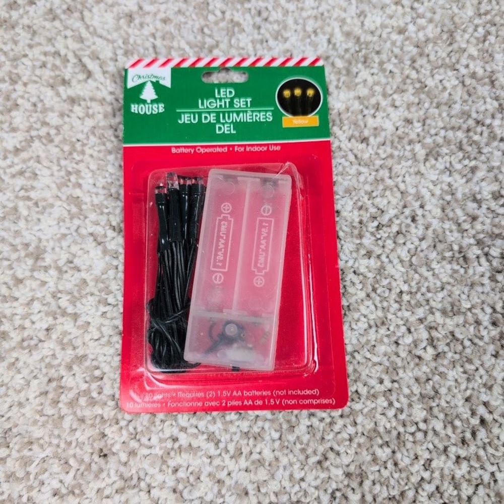 Christmas House Yellow LED Light Set Battery Operated Indoor‎ Use 10 Lights